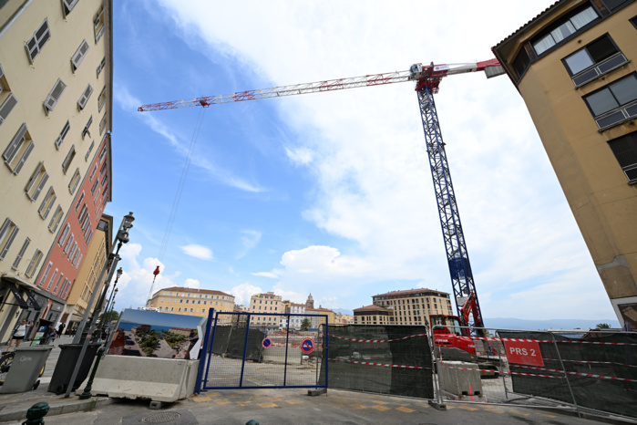 Une deuxième grue en septembre pour le chantier du Diamant Une deuxième grue en septembre pour le chantier du Diamant