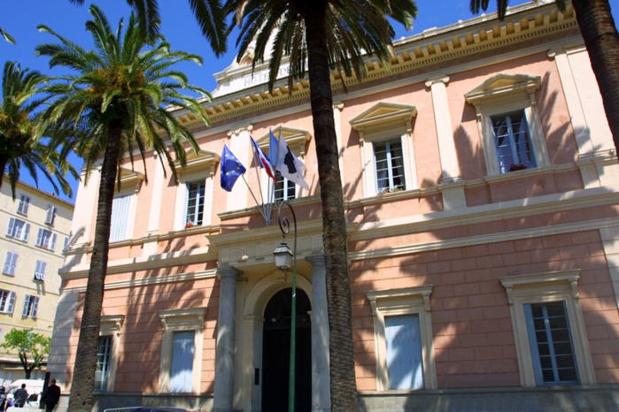 Séance du lundi 1er août 2016 Séance du lundi 1er août 2016