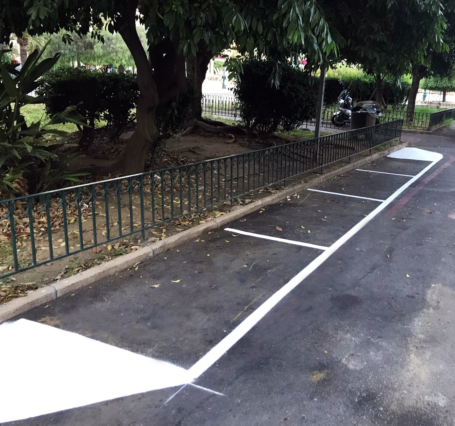 Contre le stationnement anarchique, la Ville crée des places pour les deux-roues 