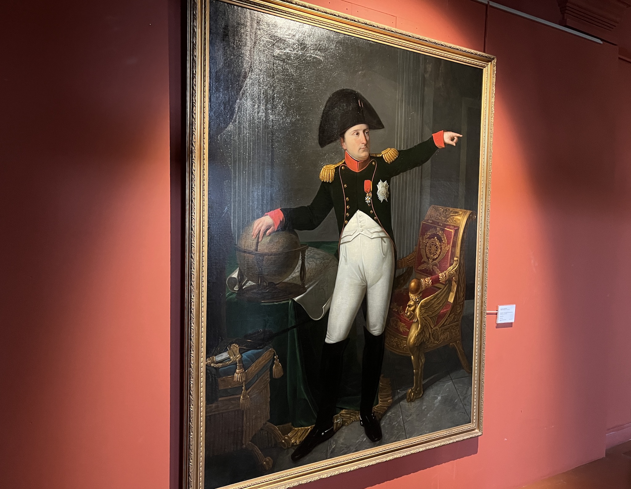 Napoléon en uniforme de colonnel des chasseurs de la garde par Angélique Mongez