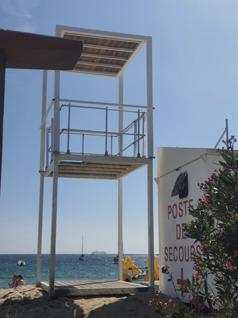 Nouvelle vigie à la plage du Ricantu