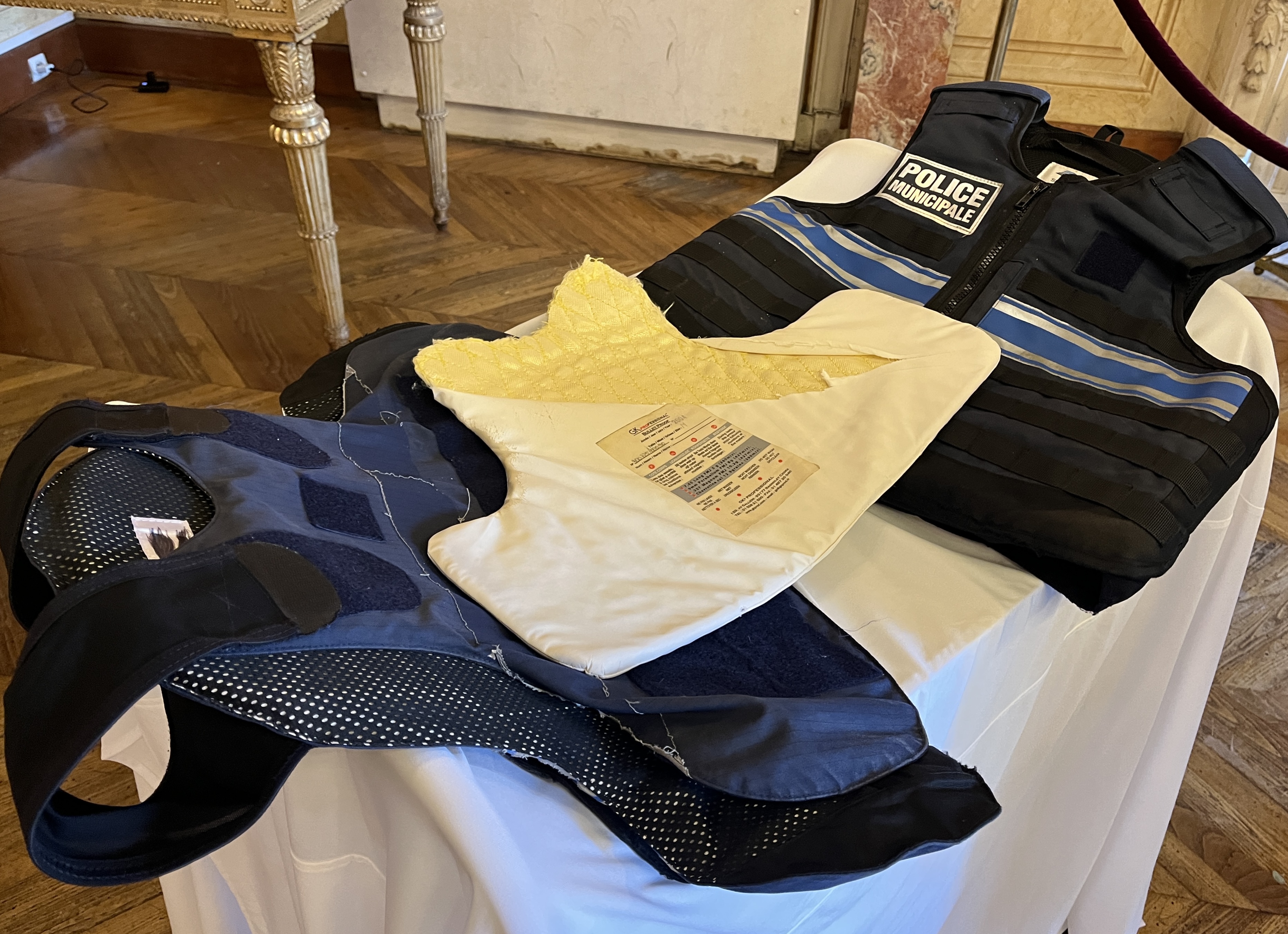 La police municipale et intercommunale font un don de gilets pare-balles pour les civils en Ukraine