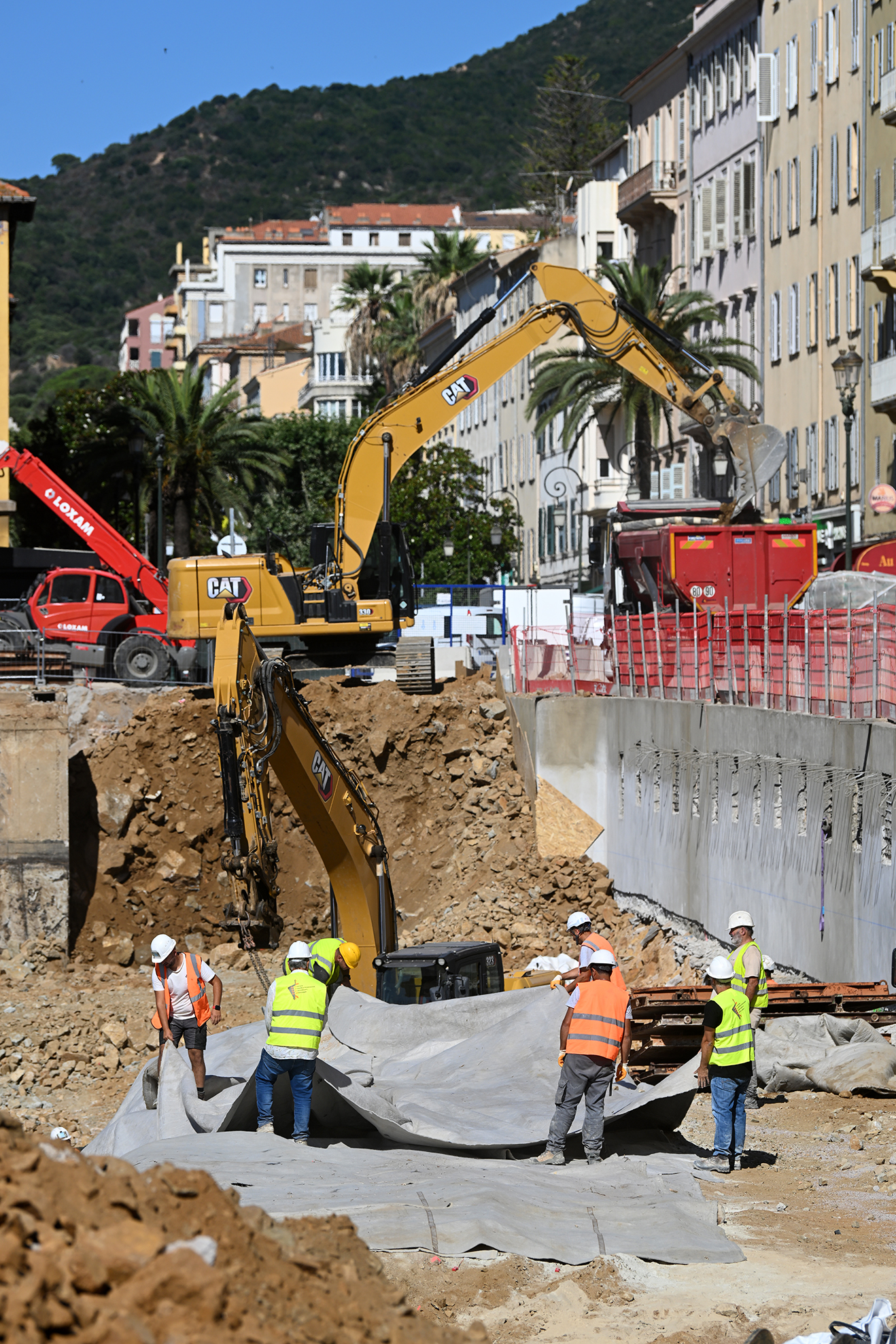 Chantier du Diamant : des opérations de micro-minage pour mieux agrandir le parking.