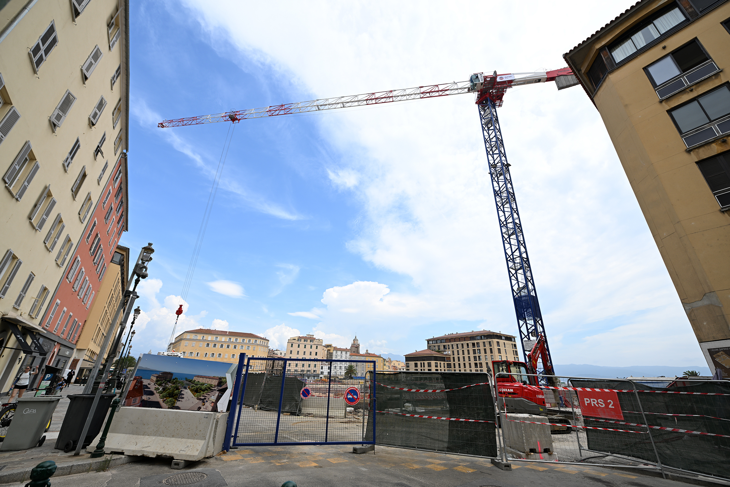 Une deuxième grue en septembre pour le chantier du Diamant