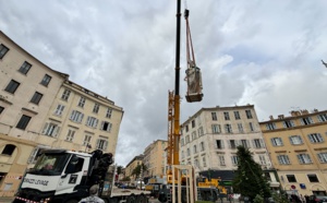 Place Foch : La statue du 1er Consul retirée de son socle pour être restaurée