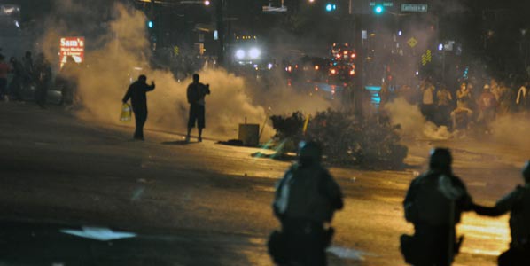 Journalisme prédictif : en anticipant, le journaliste amplifie-t-il l'évènement ?