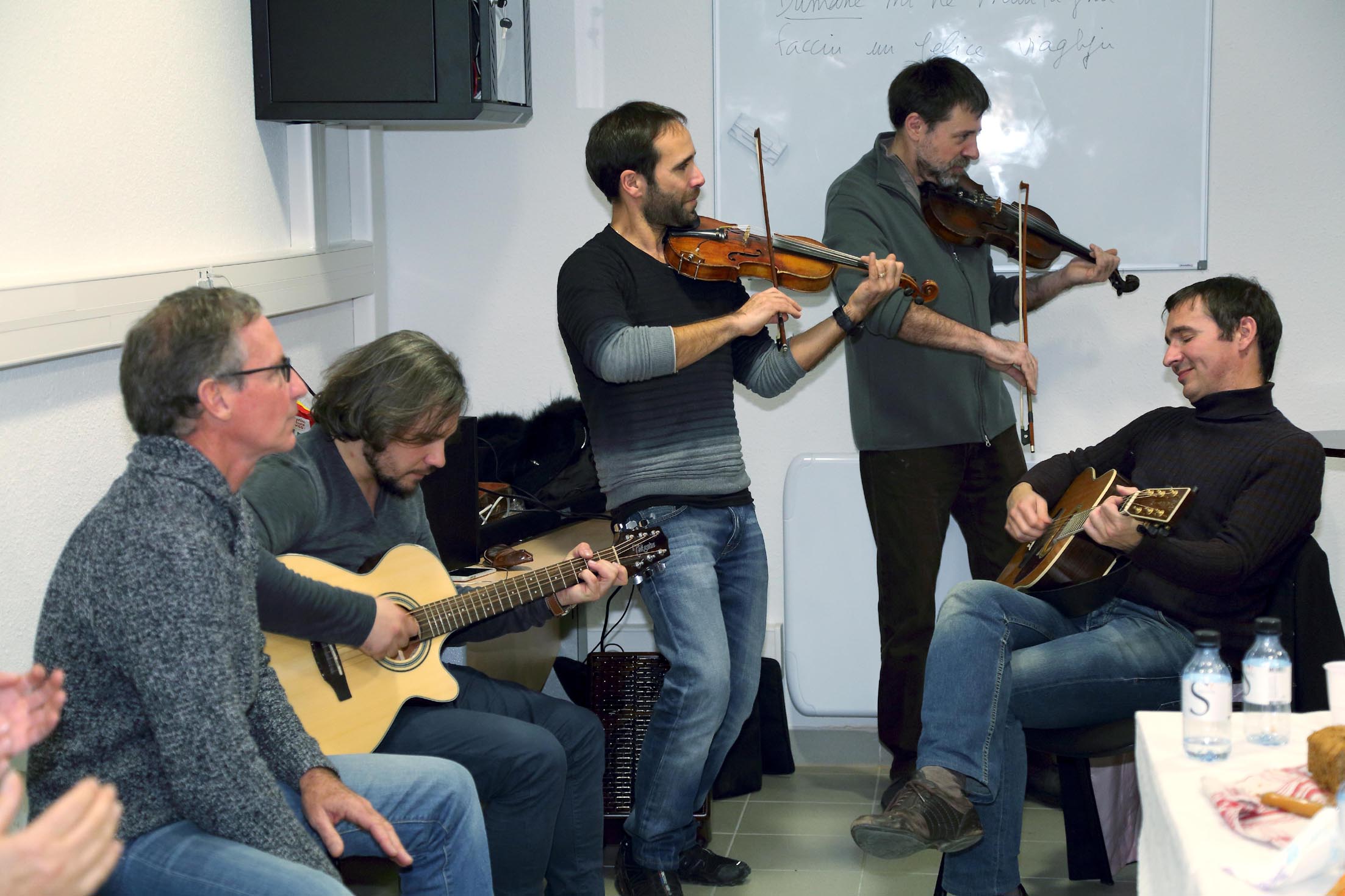 NATALE di PRATICALINGUA