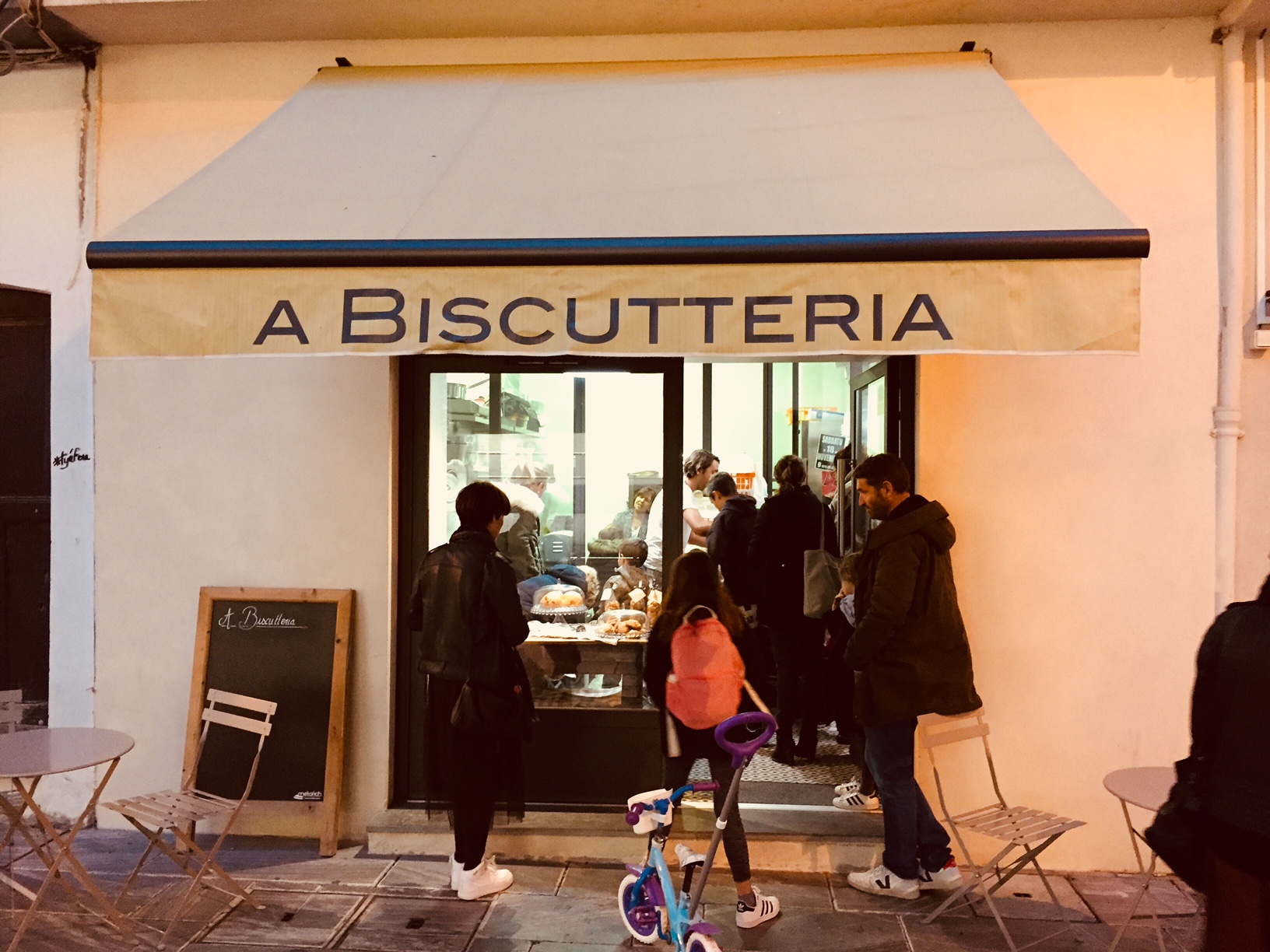 I ciucci impàstanu : A SALVIATA