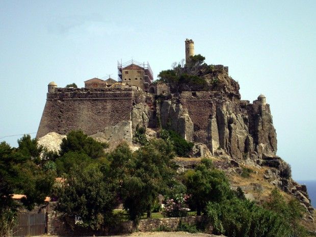 STORIA DI CORSICA : 1767, a presa di Capraia