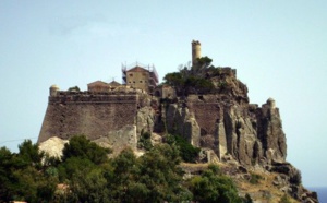 STORIA DI CORSICA : 1767, a presa di Capraia