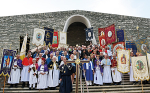 SUCETA: XXesimu è XXIesimu Secculu A Rinascita di e Cunfraterne Corse