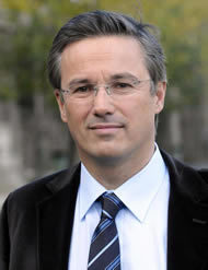 Nicolas Dupont-Aignan pour le salaire maximum