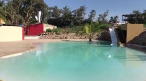 La Piscine à Débordement