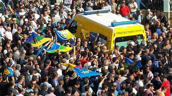 Photos et vidéos de l'enterrement de Kheloui Lounes