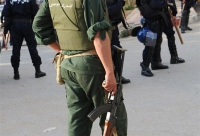 La gendarmerie algérienne, un symbole de la peur