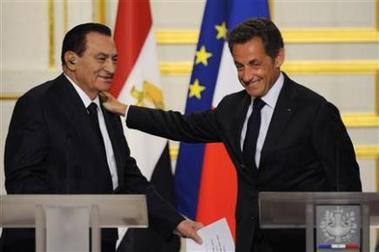 Nicolas Sarkozy et Hosni Moubarak (Photo : Reuters) Nicolas Sarkozy et Hosni Moubarak (Photo : Reuters)