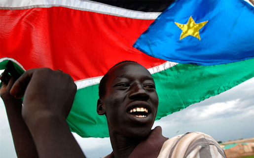 Un citoyen Sud-Soudanais manifestant sa joie à Djouba (Photo : UN Photo/Tim McKulka)