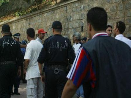 Les enseignants contractuels lors d'un de leur sit-in. (PH/DR)