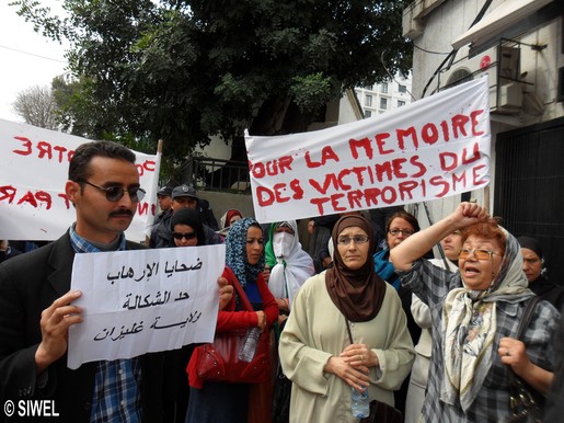 Algérie : des victimes du terrorisme dénoncent leur abandon par l'Etat