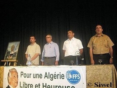 Karim Tabou à Tizi-Ouzou : « le pouvoir algérien a organisé de fausses émeutes téléguidées pour empêcher une vraie révolution en Algérie »