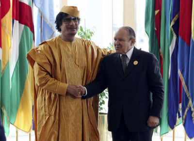 Bouteflika et Kadhafi (PHOTO: DR)