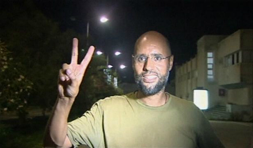 Le fils fugitif du leader libyen déchu Mouammar Kadhafi, Seif el-Islam, le 22 août 2011 à Tripoli (Libye). (Photo : Reuters)