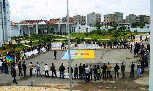 Les diplômés en tamazight protestent à Oujda