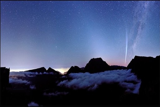 La comète Lovejoy vue du Piton Maïdo (Ile de la Réunion) (PHOTO: Luc Perrot)