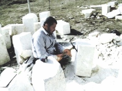 Tailleur de pierre en Kabylie (PHOTO: DR)