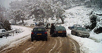 Info routes : de nombreux axes routiers restent coupés en raison de la neige