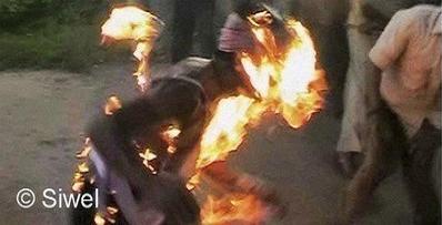 Immolation par le feu de Rachid Chabane à Aokas le 12/12/2011 (PH/ H.Z-SIWEL)