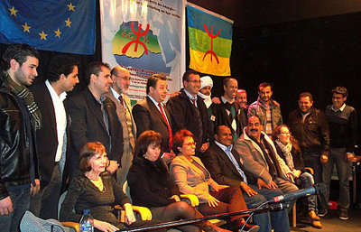 Membres de l'Assemblée mondiale amazigh lors de sa VIe Assemblée Générale à Bruxelles en décembre 2011  (PH : DR)