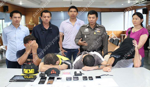 La police thailandaise présentant le gang de voleurs à Pattaya (PH/DR)