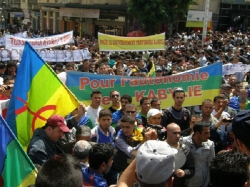 Les autonomistes kabyles accueilleront François Hollande avec des rassemblements.PH/DR