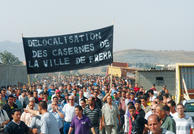 Marche exigeant la délocalisation de la caserne de Fréha suite à l'assassinat de Zahia Kaci par des militaires algériens en septembre 2011.PH/DR
