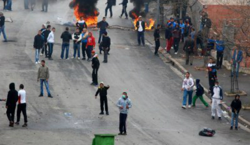Affrontements à Taqervust entre la population kabyle et les forces de répression algériennes, le 29/11/2012 (PH/DR)