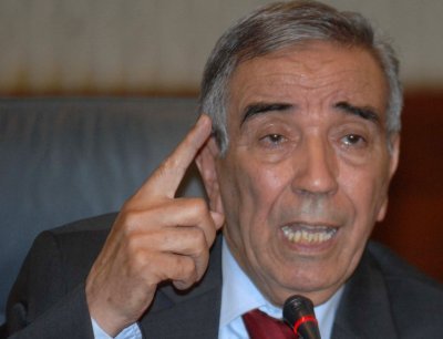 Dahou Ould kablia, ministre de la répression algérienne interdit le territoire algérien à un amazigh.(PH/DR/Archives)