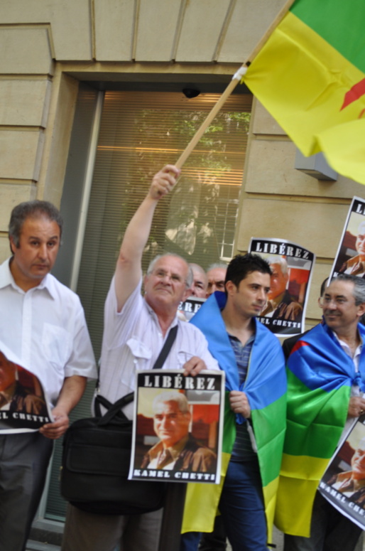 La diaspora kabyle de France solidaire de Kamel chetti