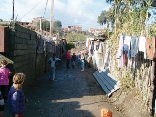 Tizi-Wezu : Affrontements entre les citoyens des At Yiraten et ceux des bidonvilles d’Assif Nat Aissi