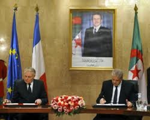 Ayrault et Sellal signant des accords ....PH/DR