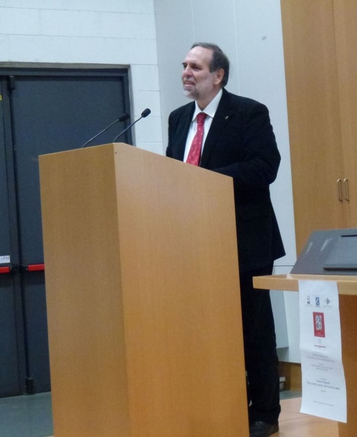 Photo : Prof. Vermondo Brugnatelli, durant sa Lection Magistralis Photo : Prof. Vermondo Brugnatelli, durant sa Lection Magistralis