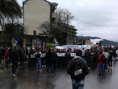 Education : Les lycéens ont marché ce matin à Mekla