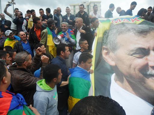 M. Mehenni présent malgré l'exil forcé. PH/DR