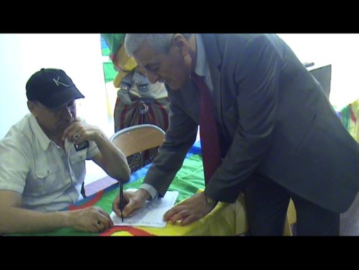 Election du drapeau kabyle : Ferhat Mehenni, le Président de l'Anavad a accompli son devoir de citoyen Election du drapeau kabyle : Ferhat Mehenni, le Président de l'Anavad a accompli son devoir de citoyen