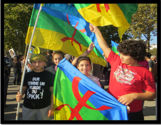 Manifestation à Paris pour Kobanê/ Le MAK et le Collectif des Amazighs en France solidaires avec les Kurdes Manifestation à Paris pour Kobanê/ Le MAK et le Collectif des Amazighs en France solidaires avec les Kurdes