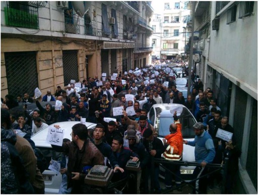 Caricatures de Mahomet : des émeutes à Alger sous le slogan "Kouachi Chouhada" (martyrs) Caricatures de Mahomet : des émeutes à Alger sous le slogan "Kouachi Chouhada" (martyrs)