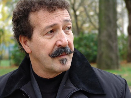 Anavad : Le ministre de la Culture et de la Langue kabyles réagit au lynchage médiatique dont fait l'objet Lounis Ait Menguellet Anavad : Le ministre de la Culture et de la Langue kabyles réagit au lynchage médiatique dont fait l'objet Lounis Ait Menguellet