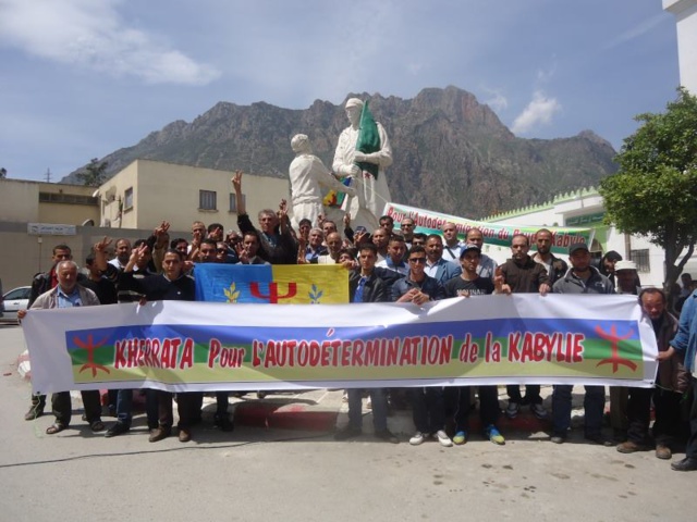 Meeting du MAK à Kherrata: une grande réussite augurant un 20 avril historique Meeting du MAK à Kherrata: une grande réussite augurant un 20 avril historique