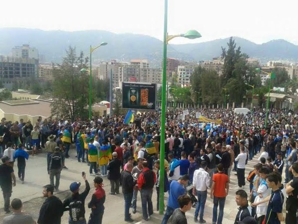 Gigantesques marches du MAK en Kabylie 