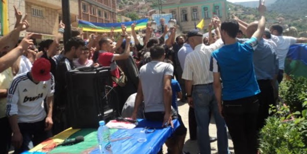 Pour le 14è anniversaire de la création du MAK, 4 villages procèdent au lever du drapeau national kabyle dans l'Arch d'Aqvil